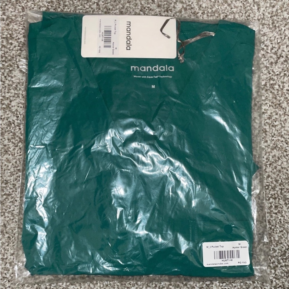 Mandala Men’s Two-Pocket Scrub Top